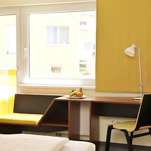 Zimmer mit zwei Einzelbetten